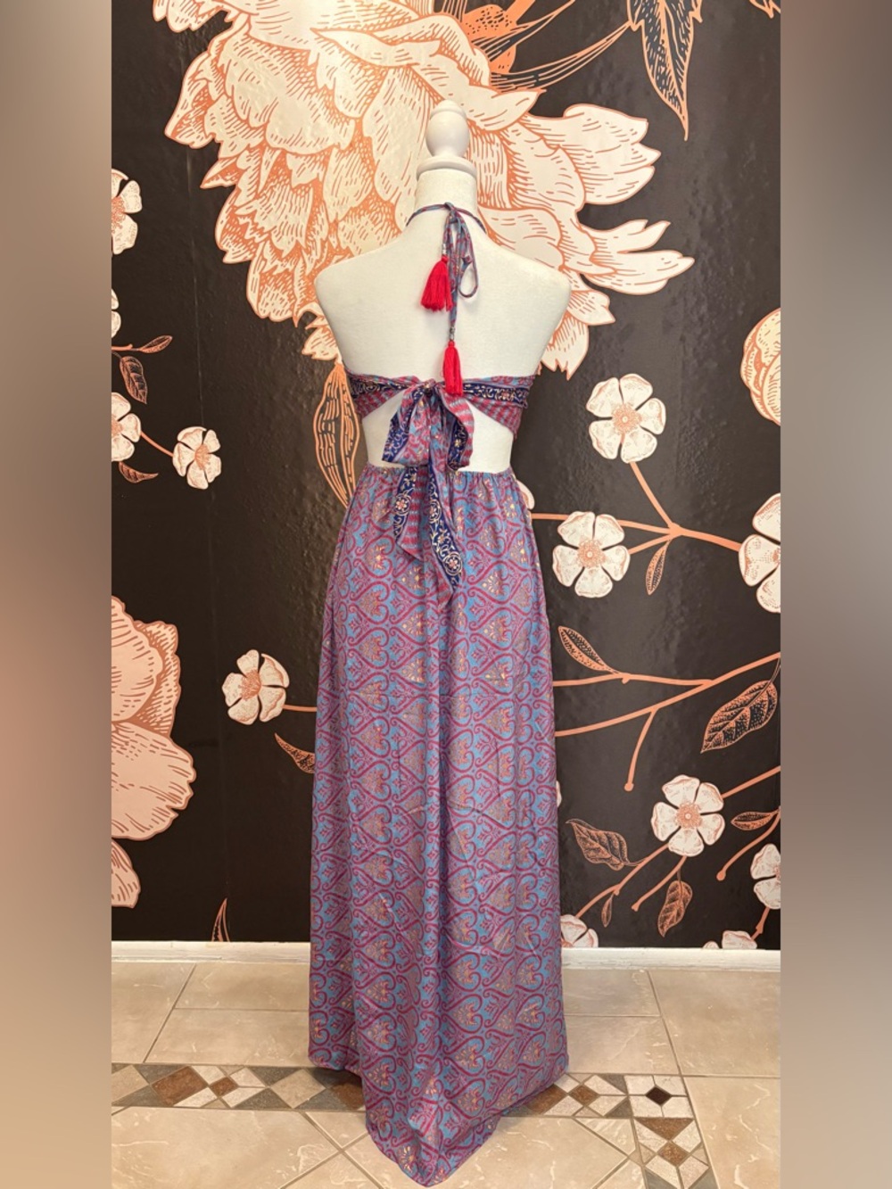 NWOT ROMANTIC Blue Pink Paisley Halter Maxi Dress Cutout Backless Boho - Picture 7 of 8
